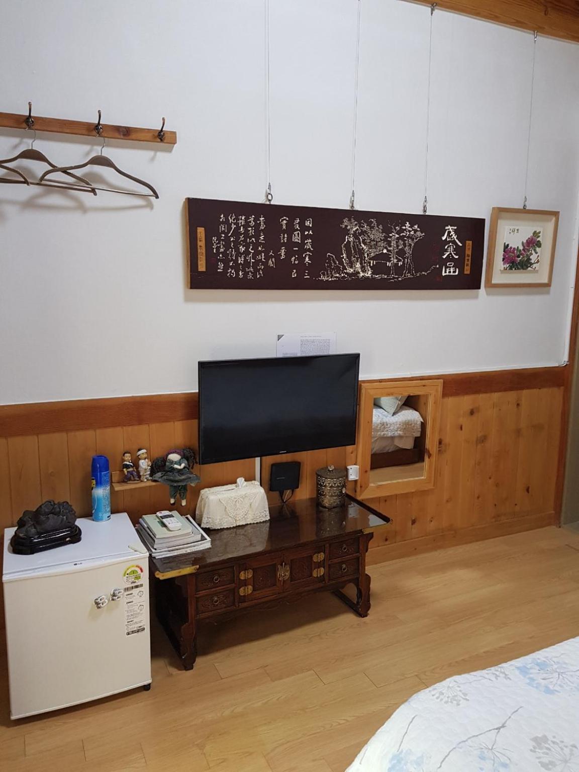 Starlight Rest Area Hotel Jeonju Buitenkant foto