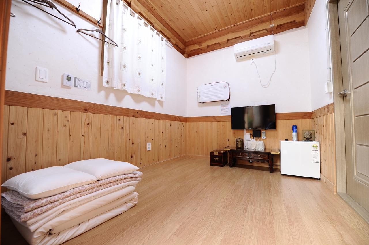 Starlight Rest Area Hotel Jeonju Buitenkant foto