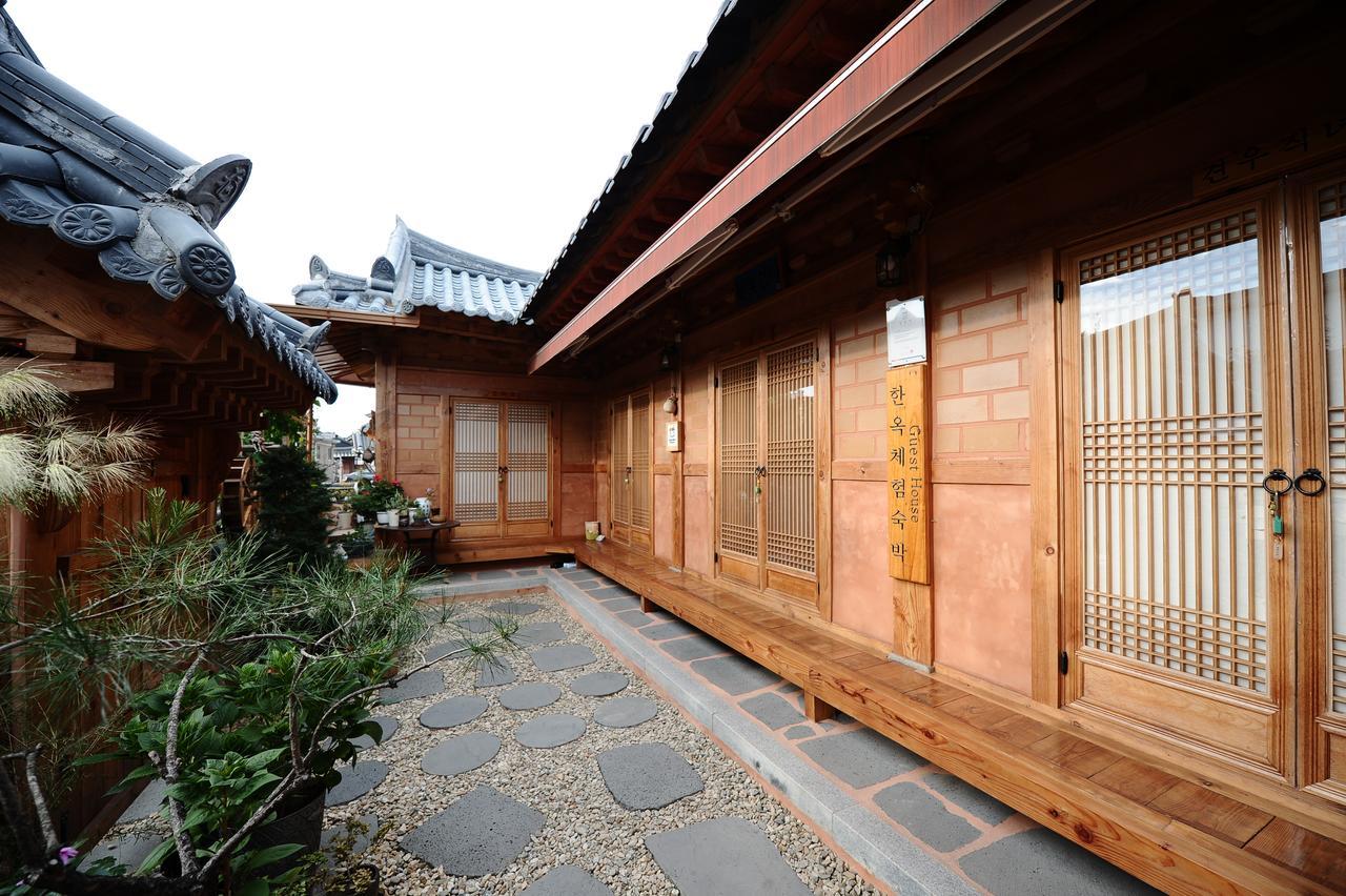 Starlight Rest Area Hotel Jeonju Buitenkant foto
