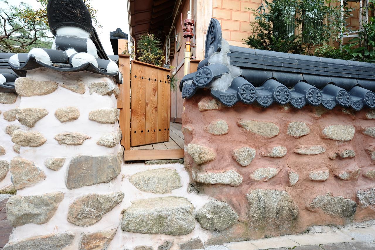 Starlight Rest Area Hotel Jeonju Buitenkant foto